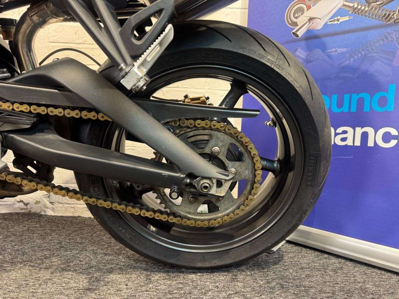 2010 TRIUMPH STREET TRIPLE 675 2010 TRIUMPH STREET TRIPLE 675