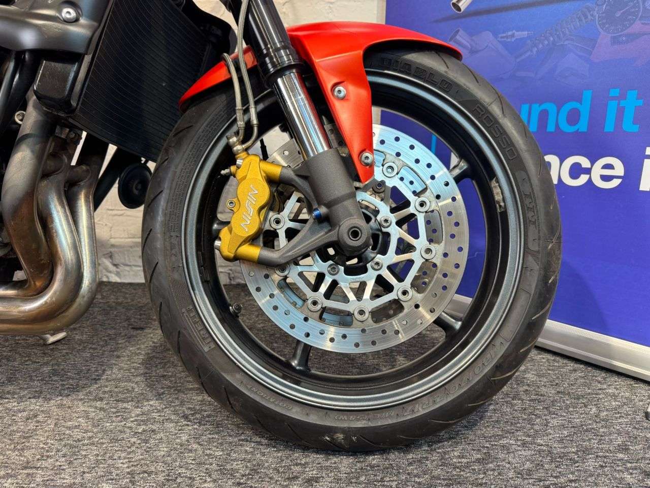 2010 TRIUMPH STREET TRIPLE 675 2010 TRIUMPH STREET TRIPLE 675