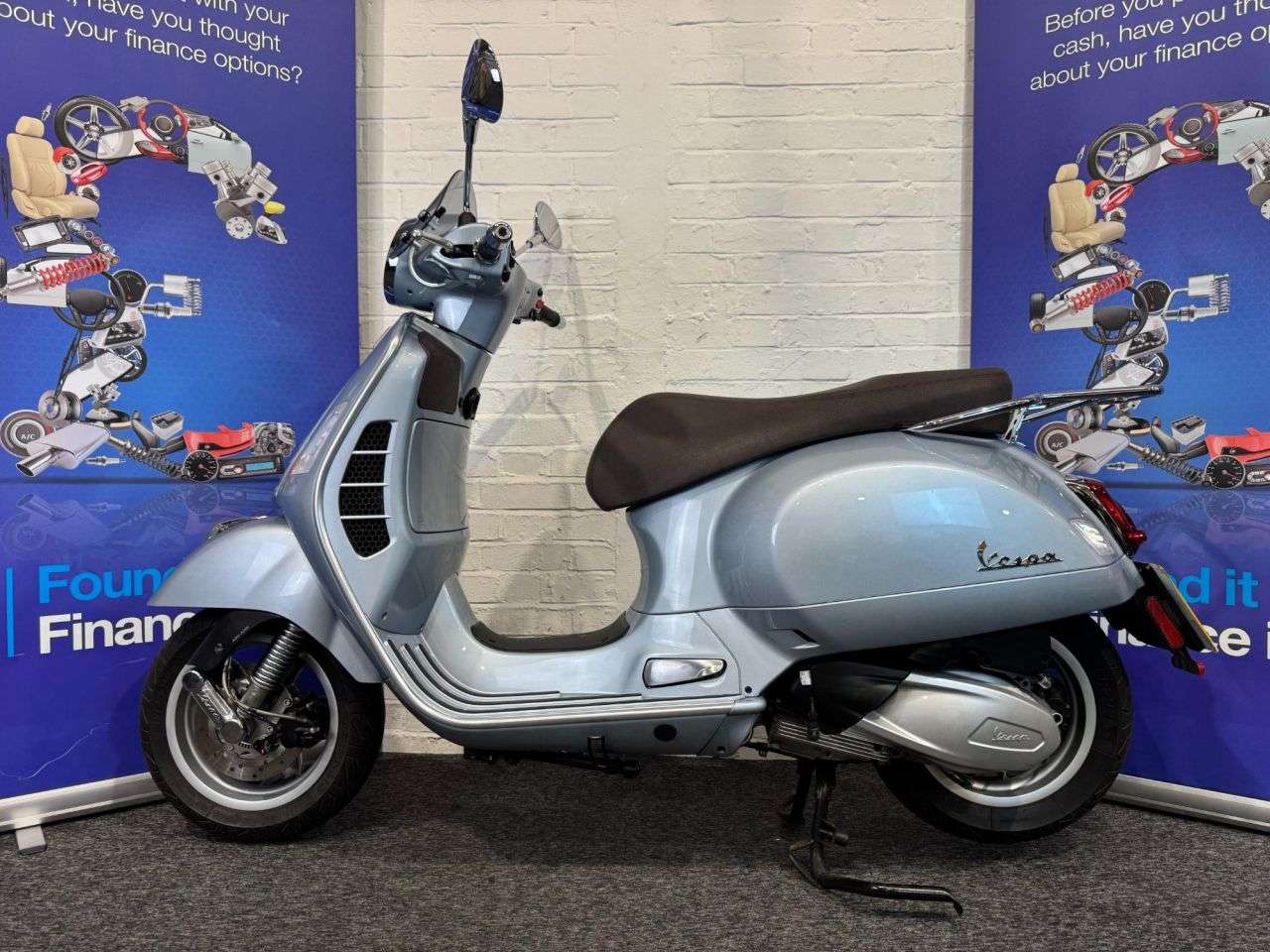 A 2023 PIAGGIO VESPA GTS 300 GTS 300 ABS FINANACE WARRANTY DELIVERY A 2023 PIAGGIO VESPA GTS 300 GTS 300 ABS FINANACE WARRANTY DELIVERY