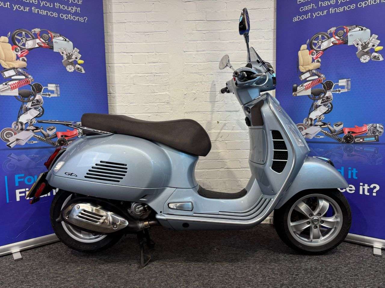 A 2023 PIAGGIO VESPA GTS 300 GTS 300 ABS FINANACE WARRANTY DELIVERY A 2023 PIAGGIO VESPA GTS 300 GTS 300 ABS FINANACE WARRANTY DELIVERY