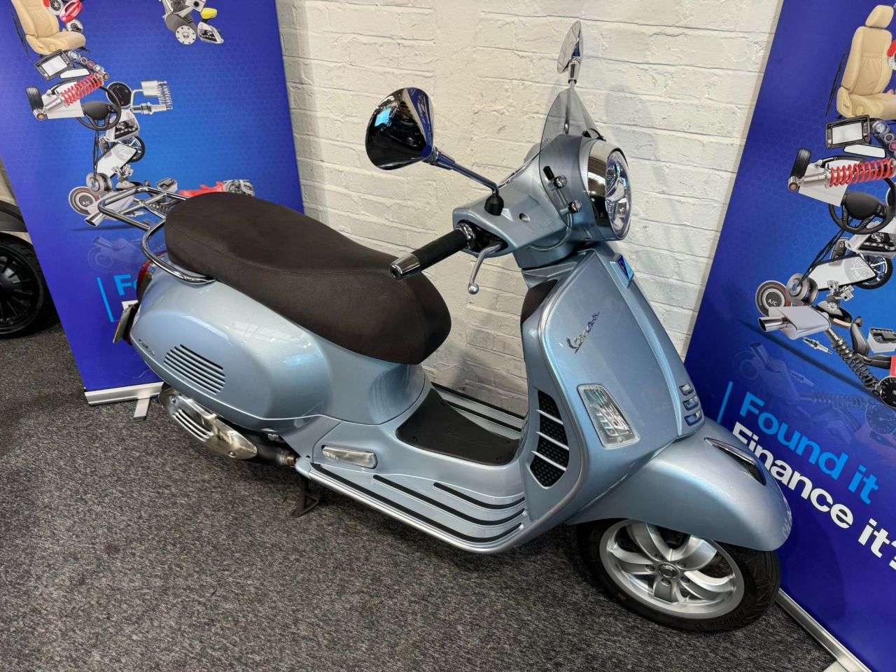 A 2023 PIAGGIO VESPA GTS 300 GTS 300 ABS FINANACE WARRANTY DELIVERY A 2023 PIAGGIO VESPA GTS 300 GTS 300 ABS FINANACE WARRANTY DELIVERY