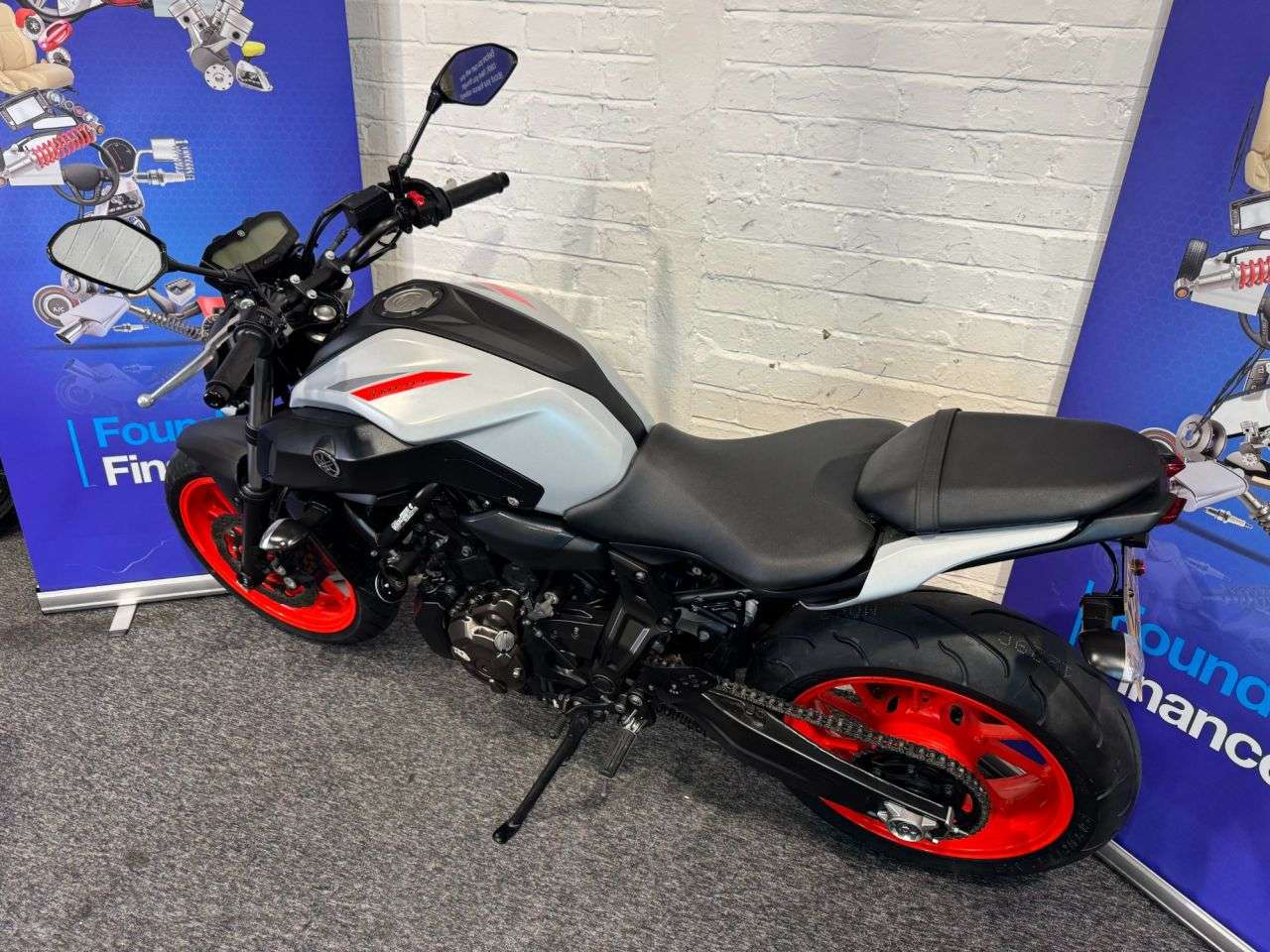 2020 YAMAHA MT-07 2020 YAMAHA MT-07