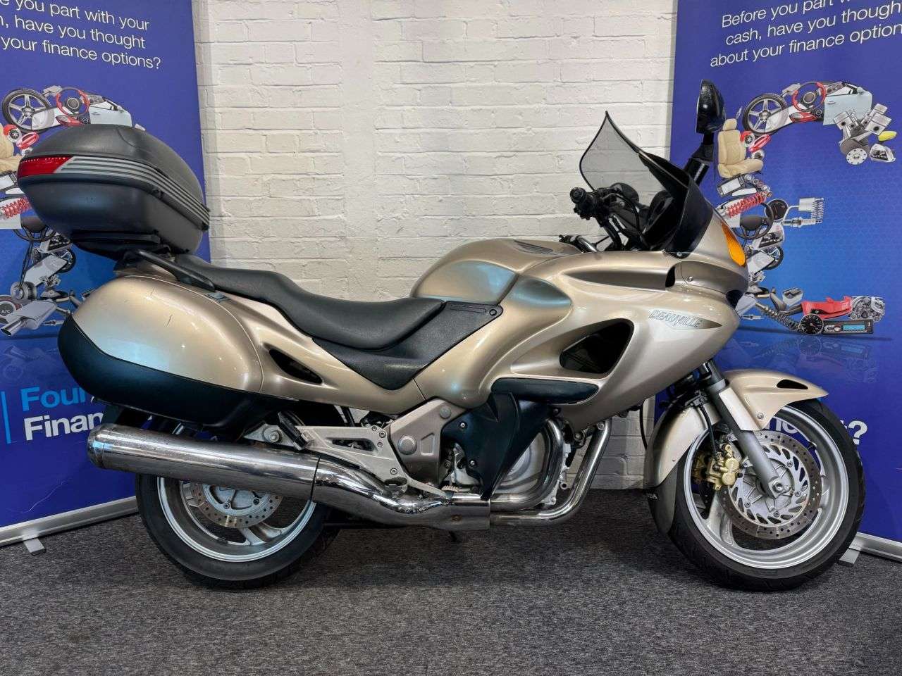 A 1999 HONDA NT650V DEAUVILLE DEAUVILLE 650 FINANCE WARRANTY DELIVERY A 1999 HONDA NT650V DEAUVILLE DEAUVILLE 650 FINANCE WARRANTY DELIVERY
