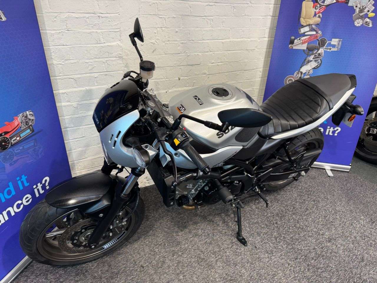 2022 SUZUKI SV650X 2022 SUZUKI SV650X