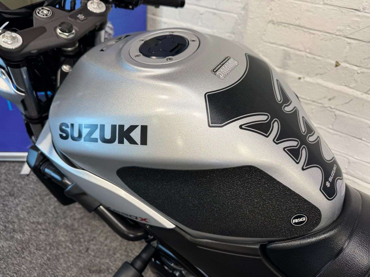 2022 SUZUKI SV650X 2022 SUZUKI SV650X