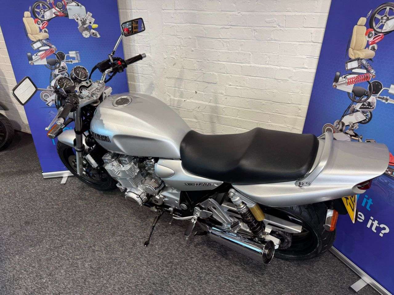2000 YAMAHA XJR1300 2000 YAMAHA XJR1300