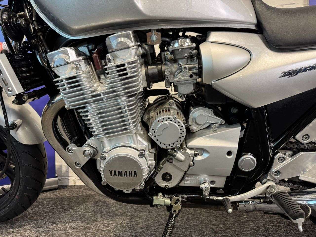 2000 YAMAHA XJR1300 2000 YAMAHA XJR1300