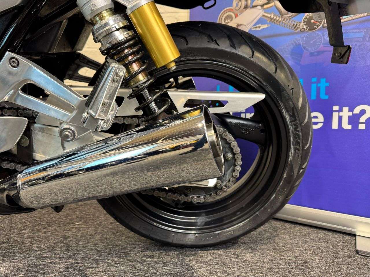 2000 YAMAHA XJR1300 2000 YAMAHA XJR1300