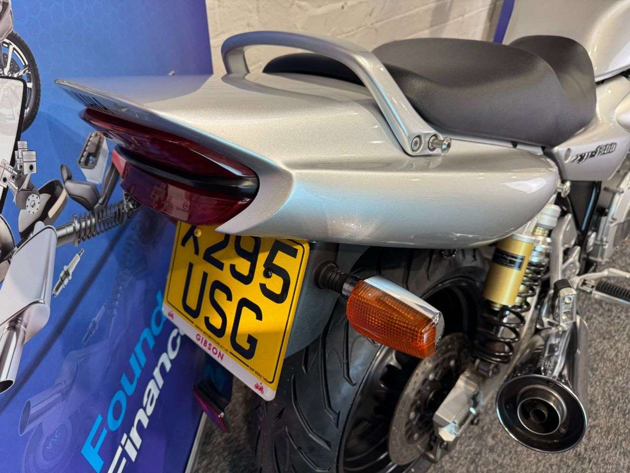2000 YAMAHA XJR1300 2000 YAMAHA XJR1300