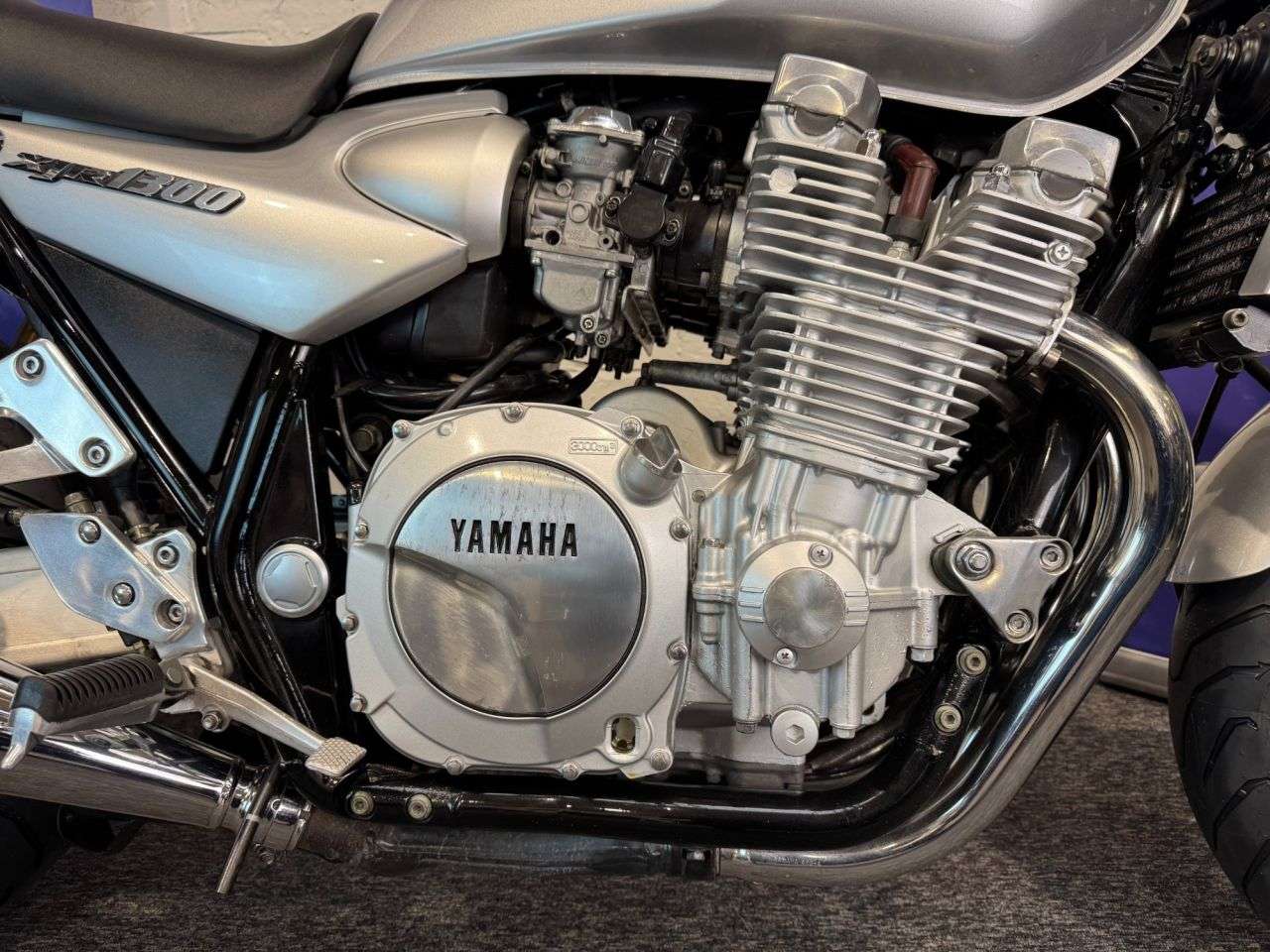2000 YAMAHA XJR1300 2000 YAMAHA XJR1300