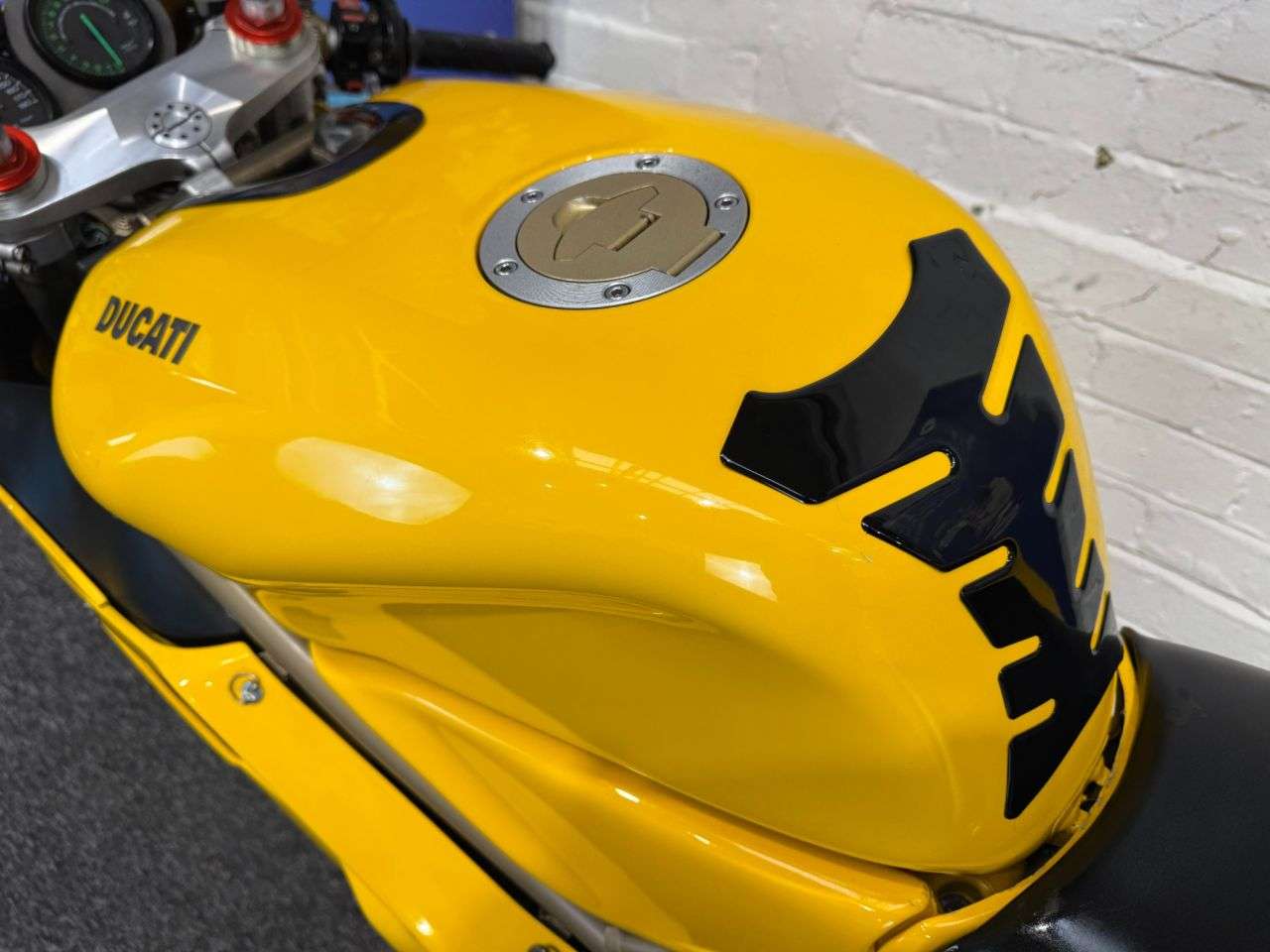 1999 DUCATI 996 1999 DUCATI 996