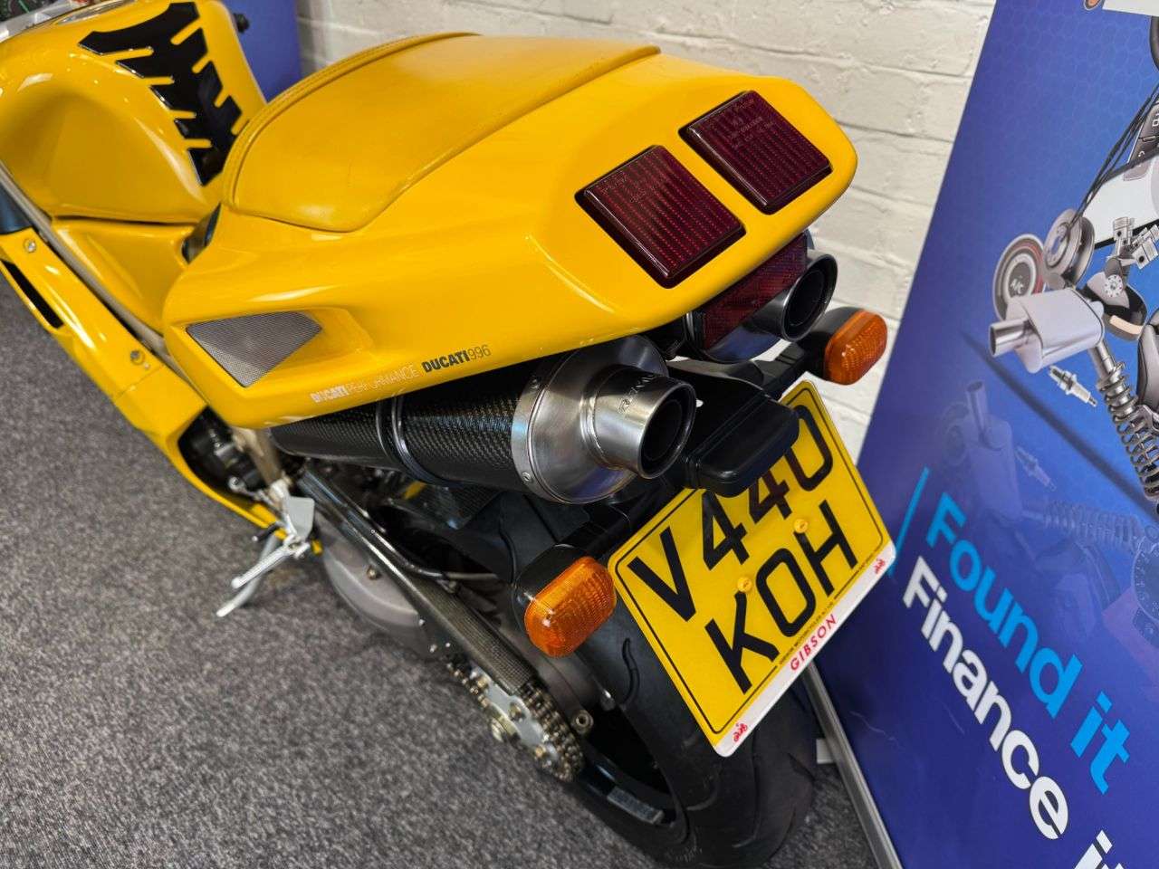 1999 DUCATI 996 1999 DUCATI 996