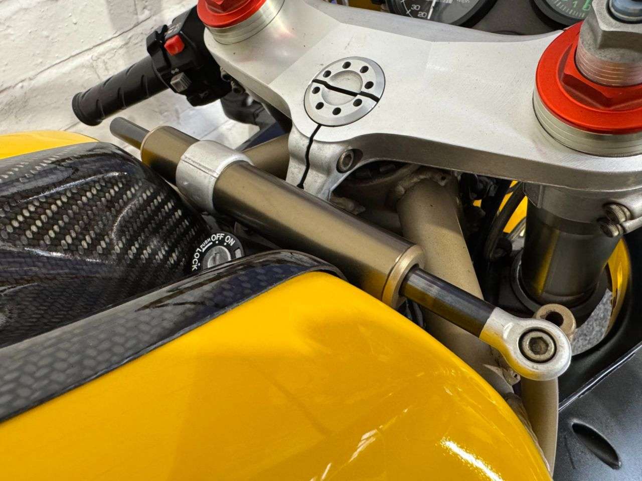 1999 DUCATI 996 1999 DUCATI 996