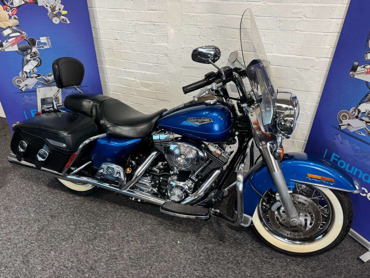 A 2005 HARLEY-DAVIDSON TOURING ROAD KING CLASSIC FINANCE WARRANTY DELIVERY A 2005 HARLEY-DAVIDSON TOURING ROAD KING CLASSIC FINANCE WARRANTY DELIVERY