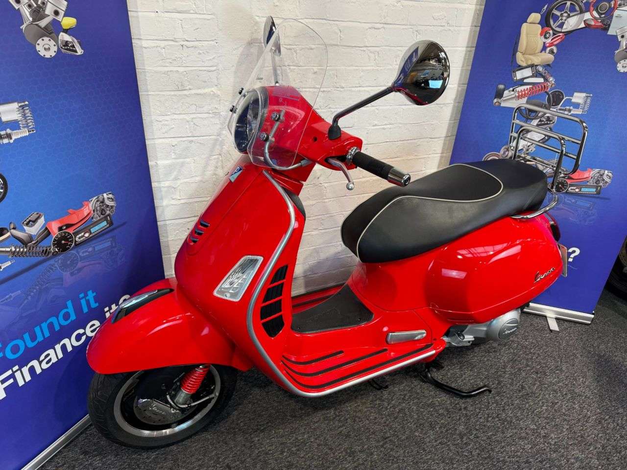 2018 PIAGGIO VESPA GTS 300 2018 PIAGGIO VESPA GTS 300