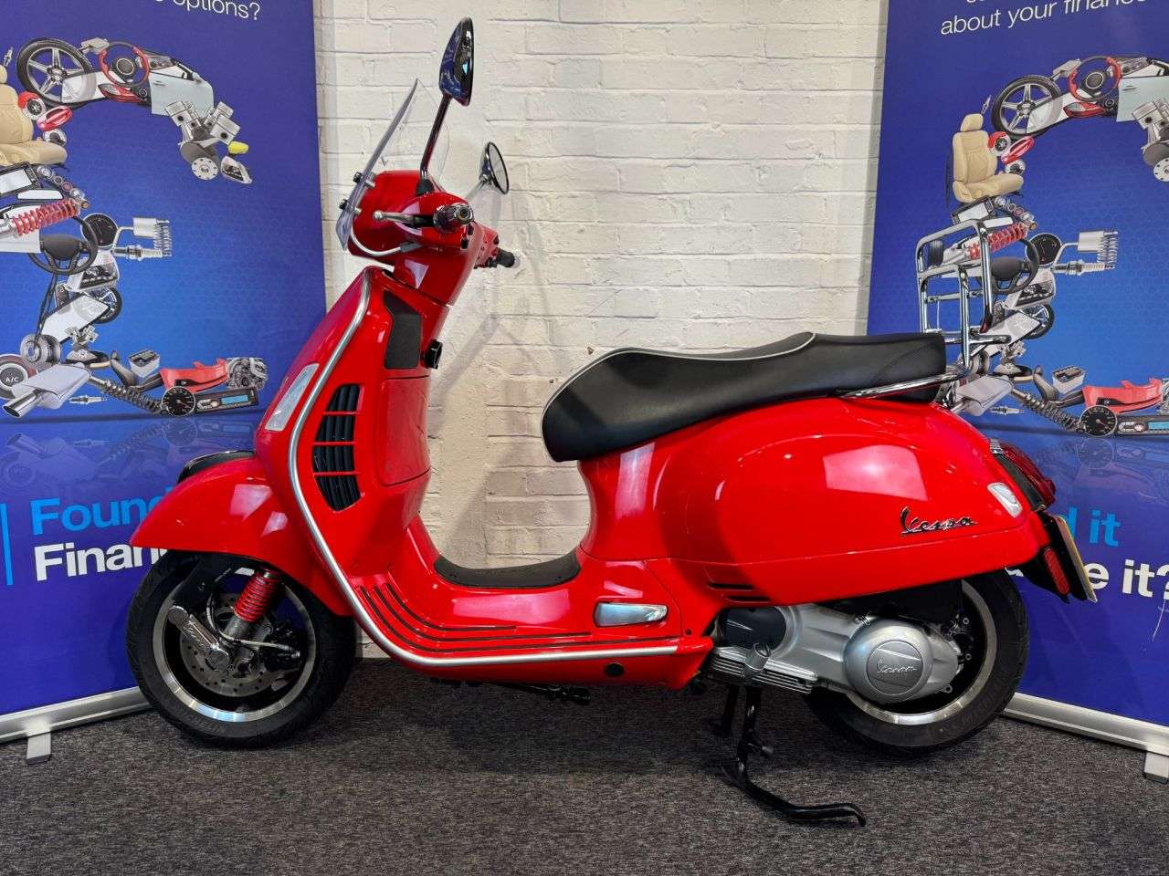 A 2018 PIAGGIO VESPA GTS 300 PIAGGIO VESPA GTS 300 SUPER ABS FINANCE WARRANTY DELIVERY A 2018 PIAGGIO VESPA GTS 300 PIAGGIO VESPA GTS 300 SUPER ABS FINANCE WARRANTY DELIVERY