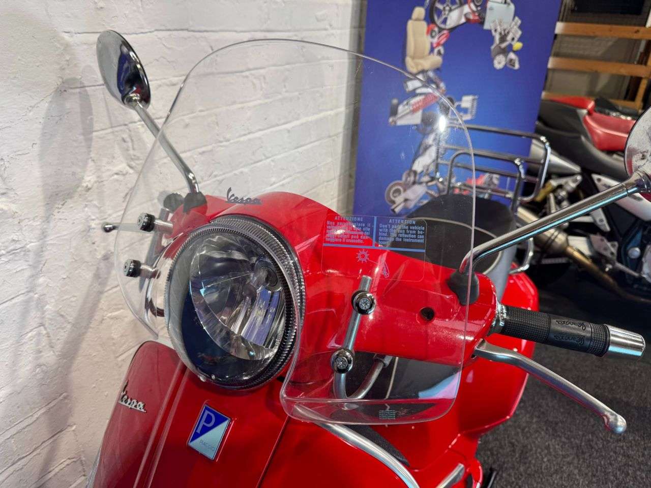 2018 PIAGGIO VESPA GTS 300 2018 PIAGGIO VESPA GTS 300