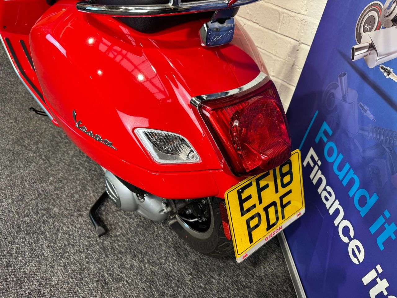 2018 PIAGGIO VESPA GTS 300 2018 PIAGGIO VESPA GTS 300