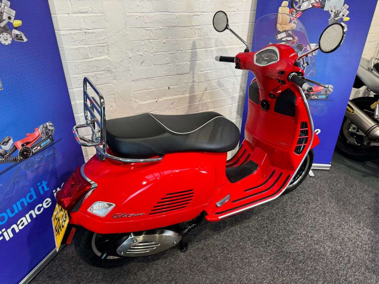 2018 PIAGGIO VESPA GTS 300 2018 PIAGGIO VESPA GTS 300