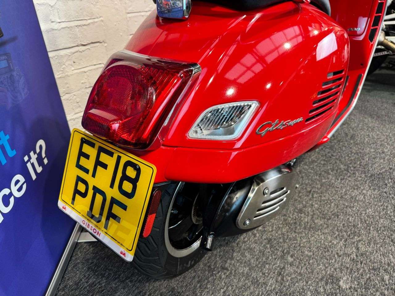 2018 PIAGGIO VESPA GTS 300 2018 PIAGGIO VESPA GTS 300