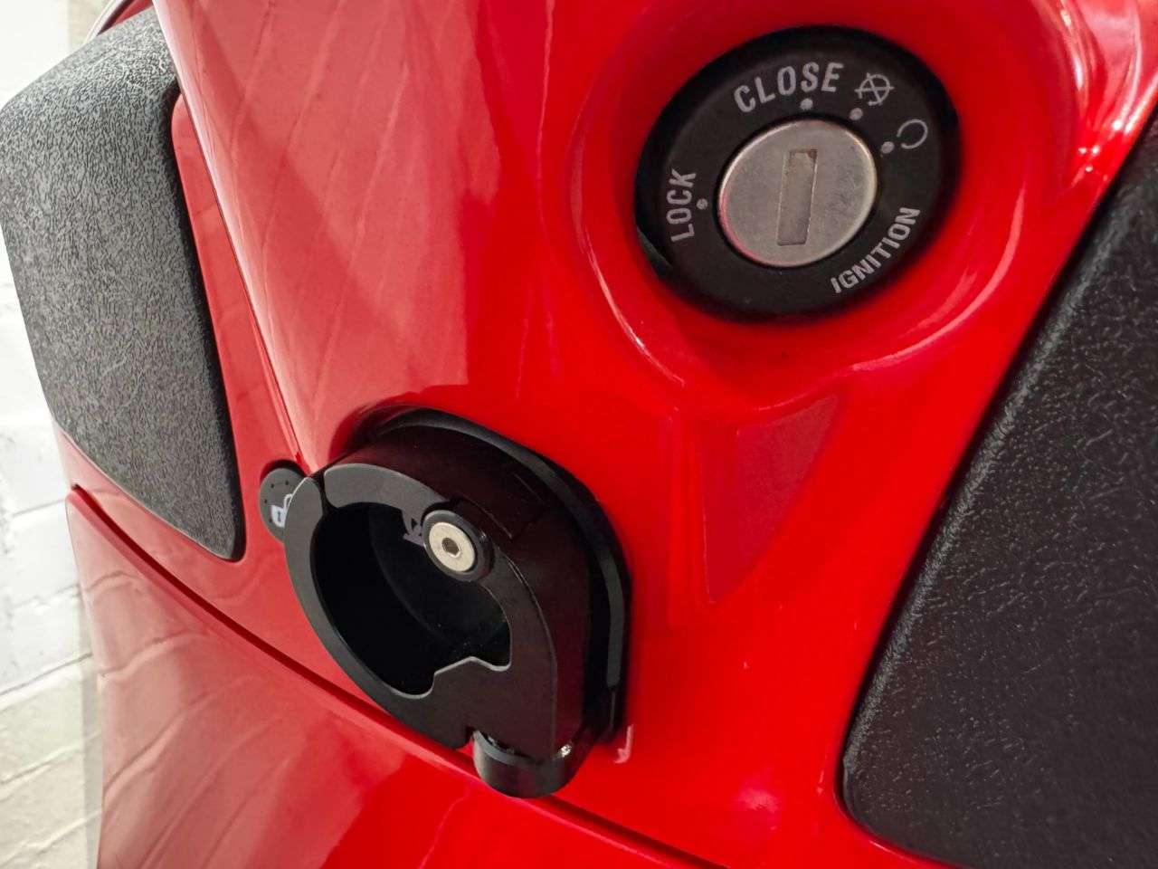 2018 PIAGGIO VESPA GTS 300 2018 PIAGGIO VESPA GTS 300