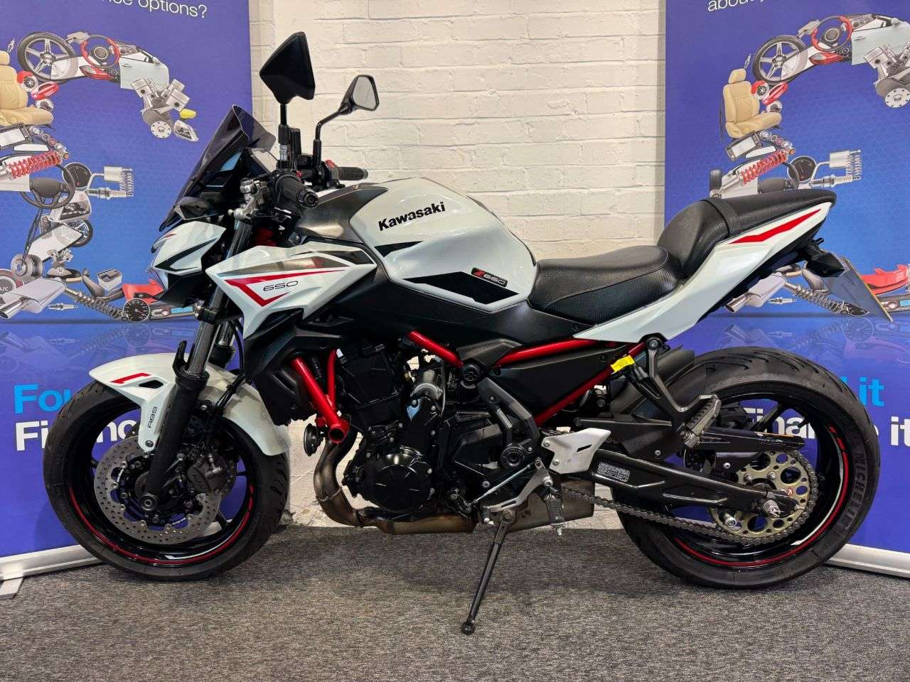 A 2022 KAWASAKI Z650 Z650 FINANCE WARRANTY DELIVERY A 2022 KAWASAKI Z650 Z650 FINANCE WARRANTY DELIVERY