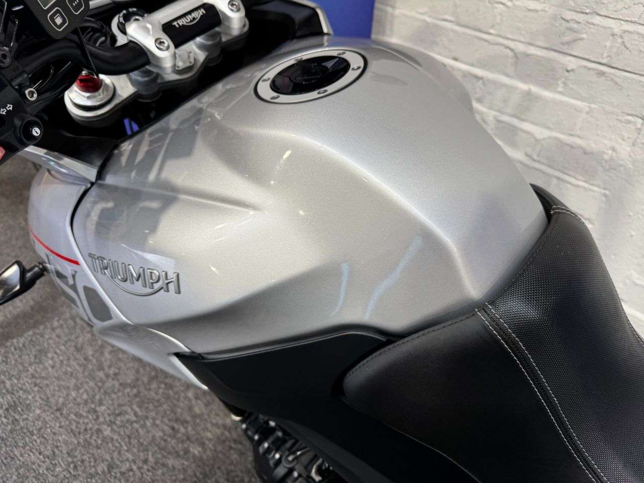 2019 TRIUMPH TIGER 1050 2019 TRIUMPH TIGER 1050