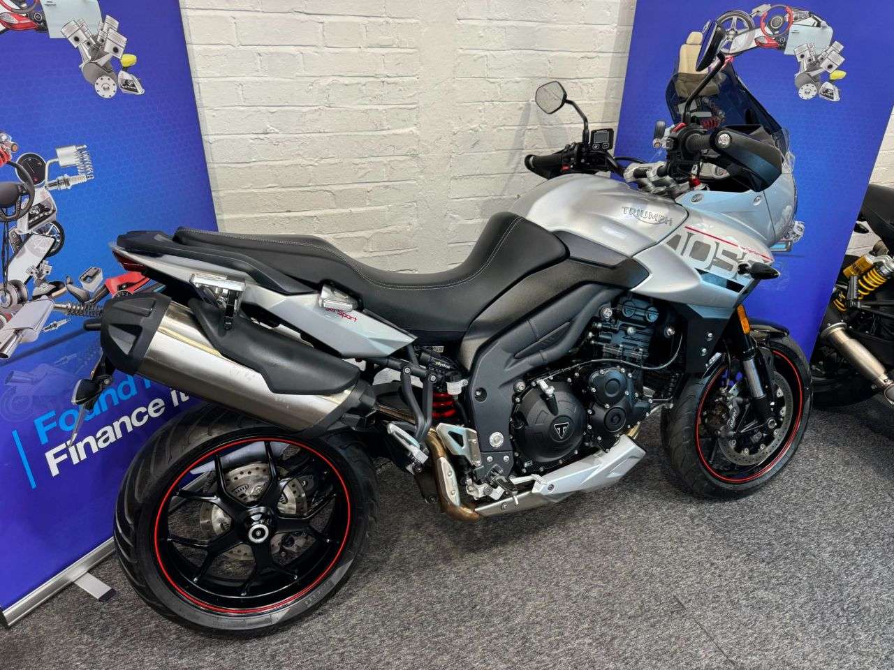 2019 TRIUMPH TIGER 1050 2019 TRIUMPH TIGER 1050