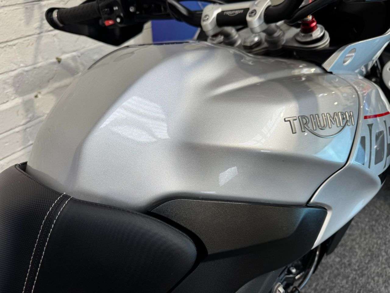 2019 TRIUMPH TIGER 1050 2019 TRIUMPH TIGER 1050