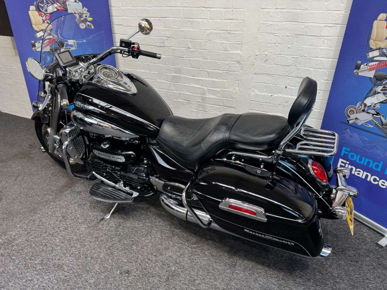 2011 TRIUMPH ROCKET TOURING 2011 TRIUMPH ROCKET TOURING