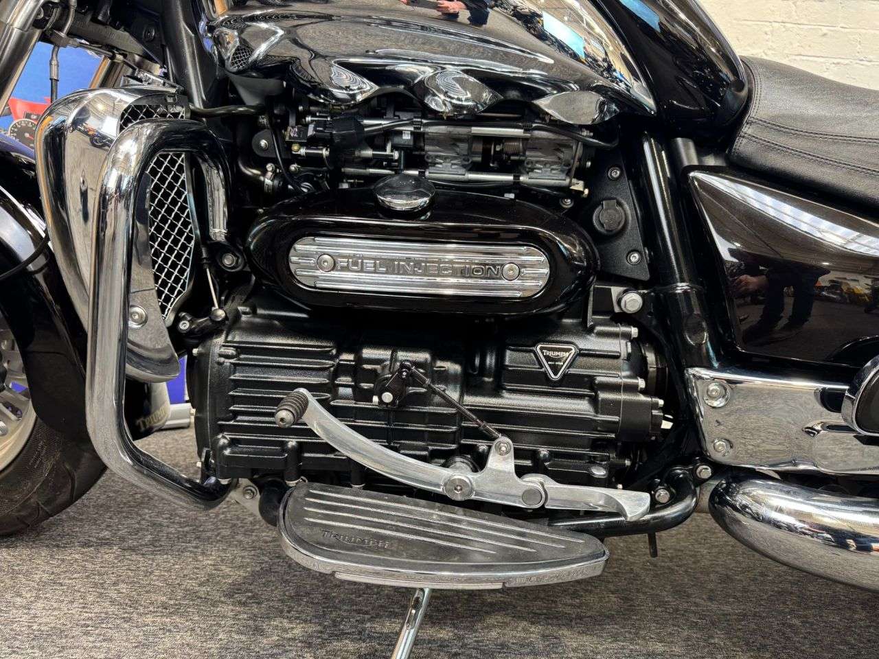 2011 TRIUMPH ROCKET TOURING 2011 TRIUMPH ROCKET TOURING