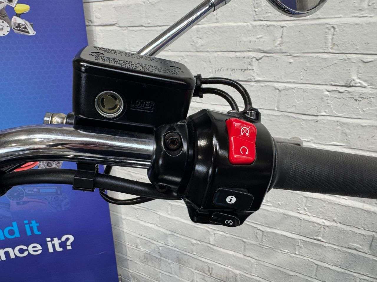 2011 TRIUMPH ROCKET TOURING 2011 TRIUMPH ROCKET TOURING