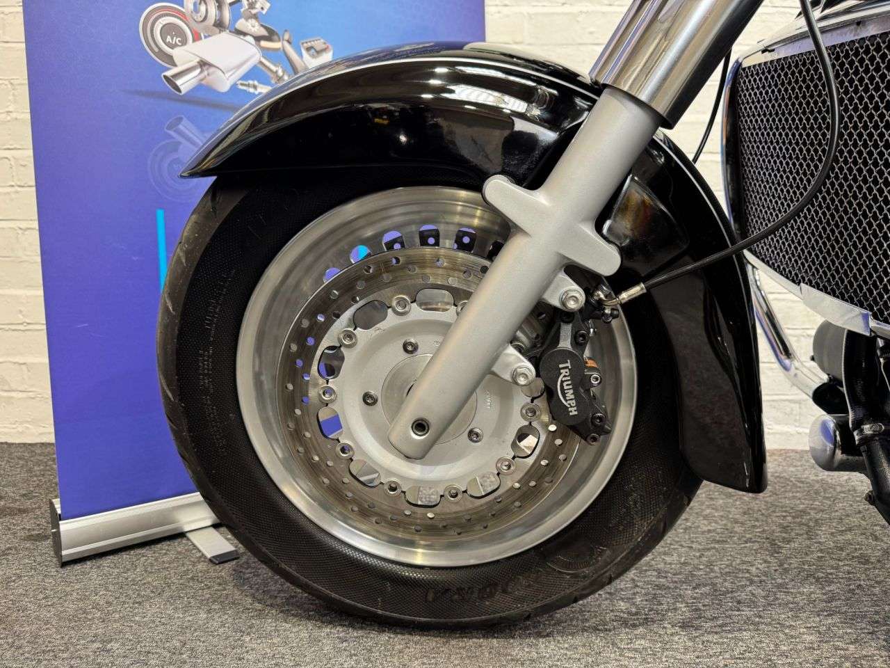 2011 TRIUMPH ROCKET TOURING 2011 TRIUMPH ROCKET TOURING