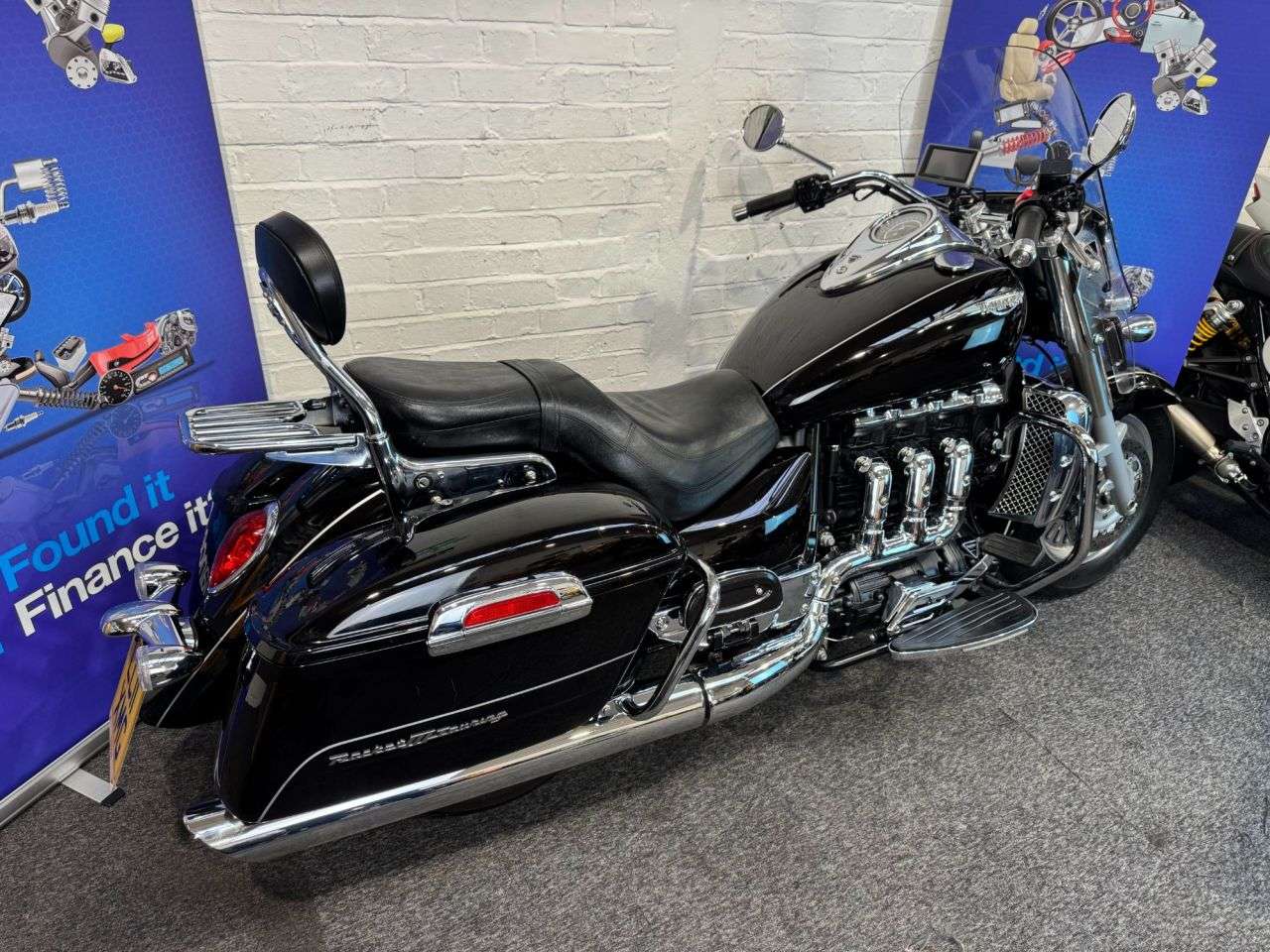 2011 TRIUMPH ROCKET TOURING 2011 TRIUMPH ROCKET TOURING