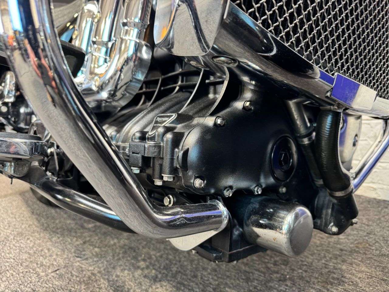 2011 TRIUMPH ROCKET TOURING 2011 TRIUMPH ROCKET TOURING