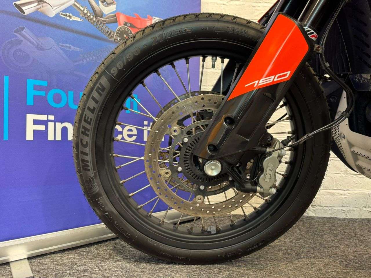 2019 KTM 790 ADVENTURE 2019 KTM 790 ADVENTURE