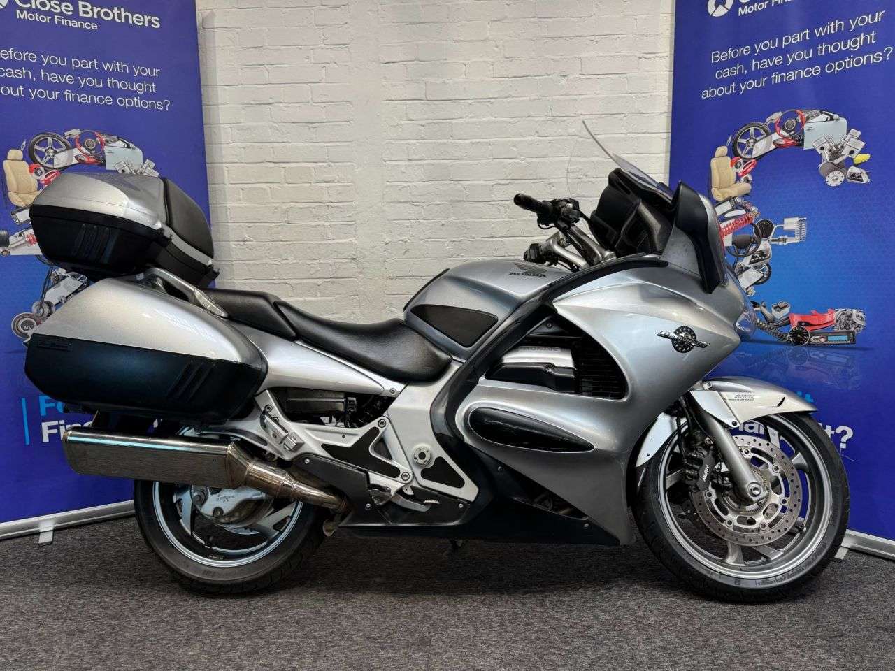 A 2005 HONDA ST1300 PAN EUROPEAN ST1300 PAN EUROPEAN FINANCE WARRANTY DELIVERY A 2005 HONDA ST1300 PAN EUROPEAN ST1300 PAN EUROPEAN FINANCE WARRANTY DELIVERY