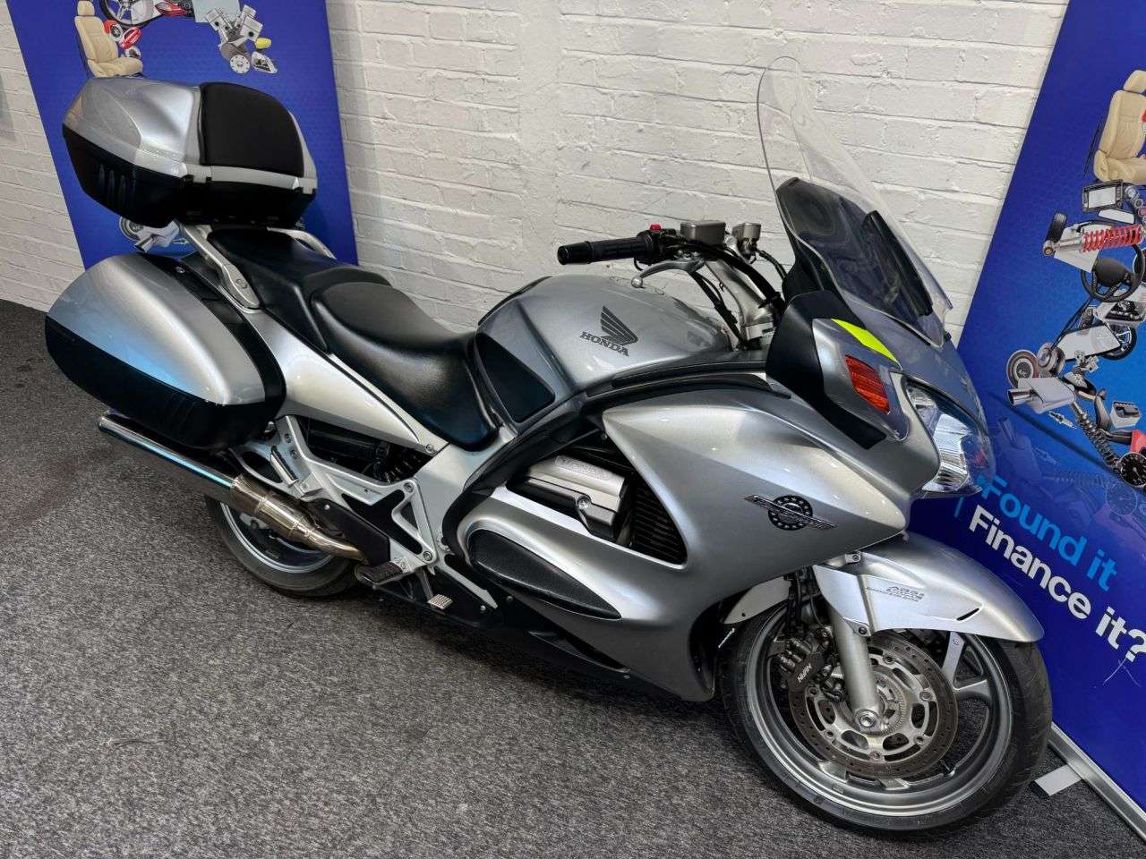 A 2005 HONDA ST1300 PAN EUROPEAN ST1300 PAN EUROPEAN FINANCE WARRANTY DELIVERY A 2005 HONDA ST1300 PAN EUROPEAN ST1300 PAN EUROPEAN FINANCE WARRANTY DELIVERY