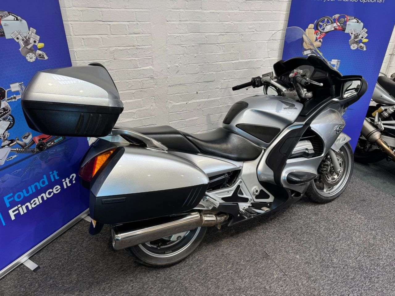 2005 HONDA ST1300 PAN EUROPEAN 2005 HONDA ST1300 PAN EUROPEAN