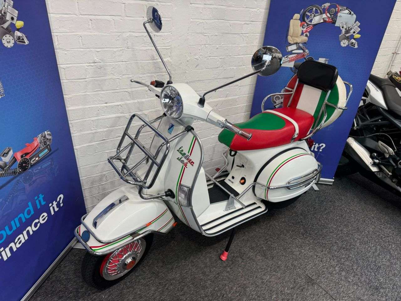 2015 PIAGGIO VESPA PX 125 2015 PIAGGIO VESPA PX 125