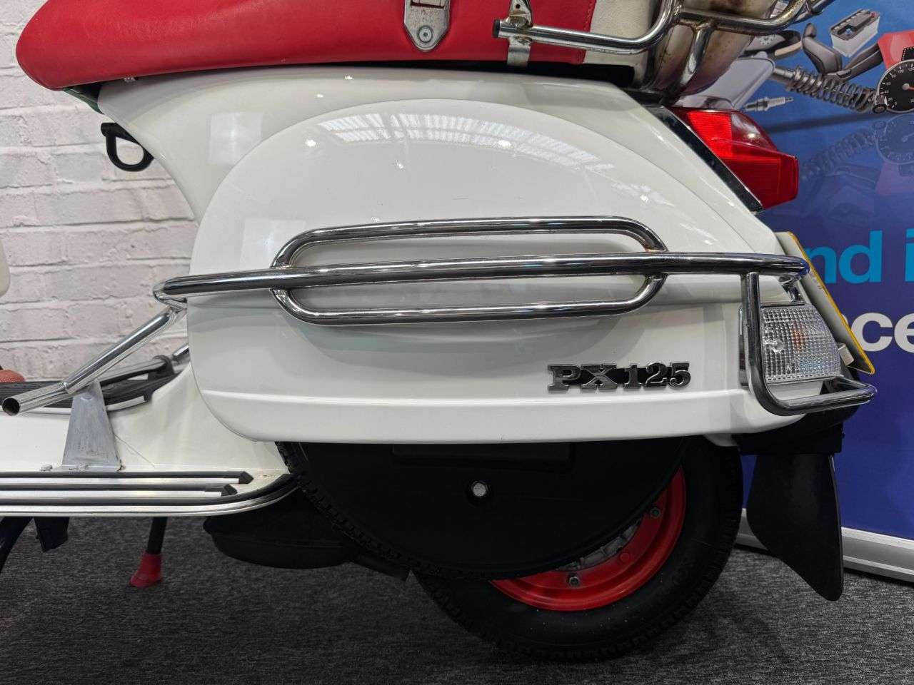 2015 PIAGGIO VESPA PX 125 2015 PIAGGIO VESPA PX 125