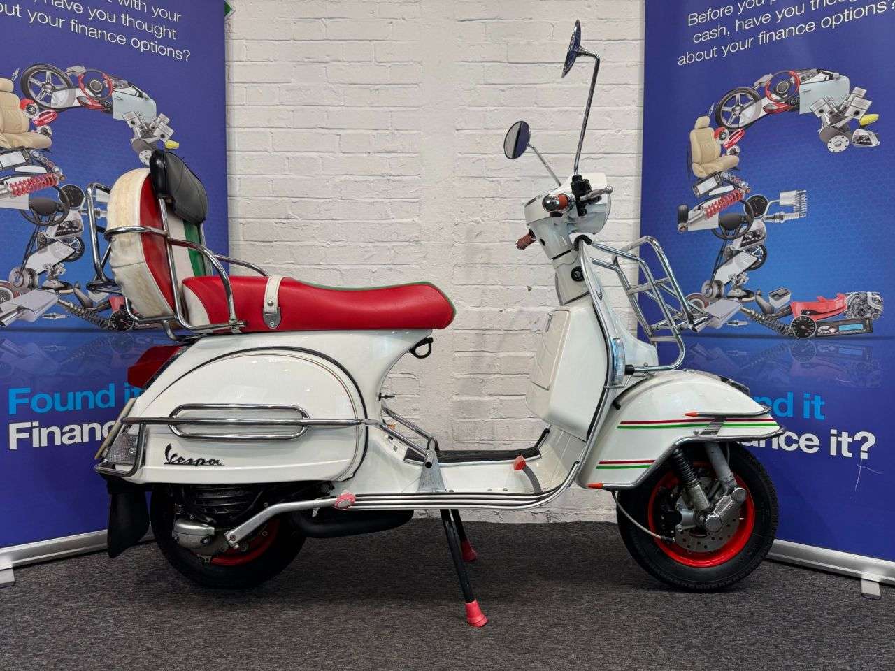 A 2015 PIAGGIO VESPA PX 125 PX125 FINANCE WARRANTY DELIVERY A 2015 PIAGGIO VESPA PX 125 PX125 FINANCE WARRANTY DELIVERY