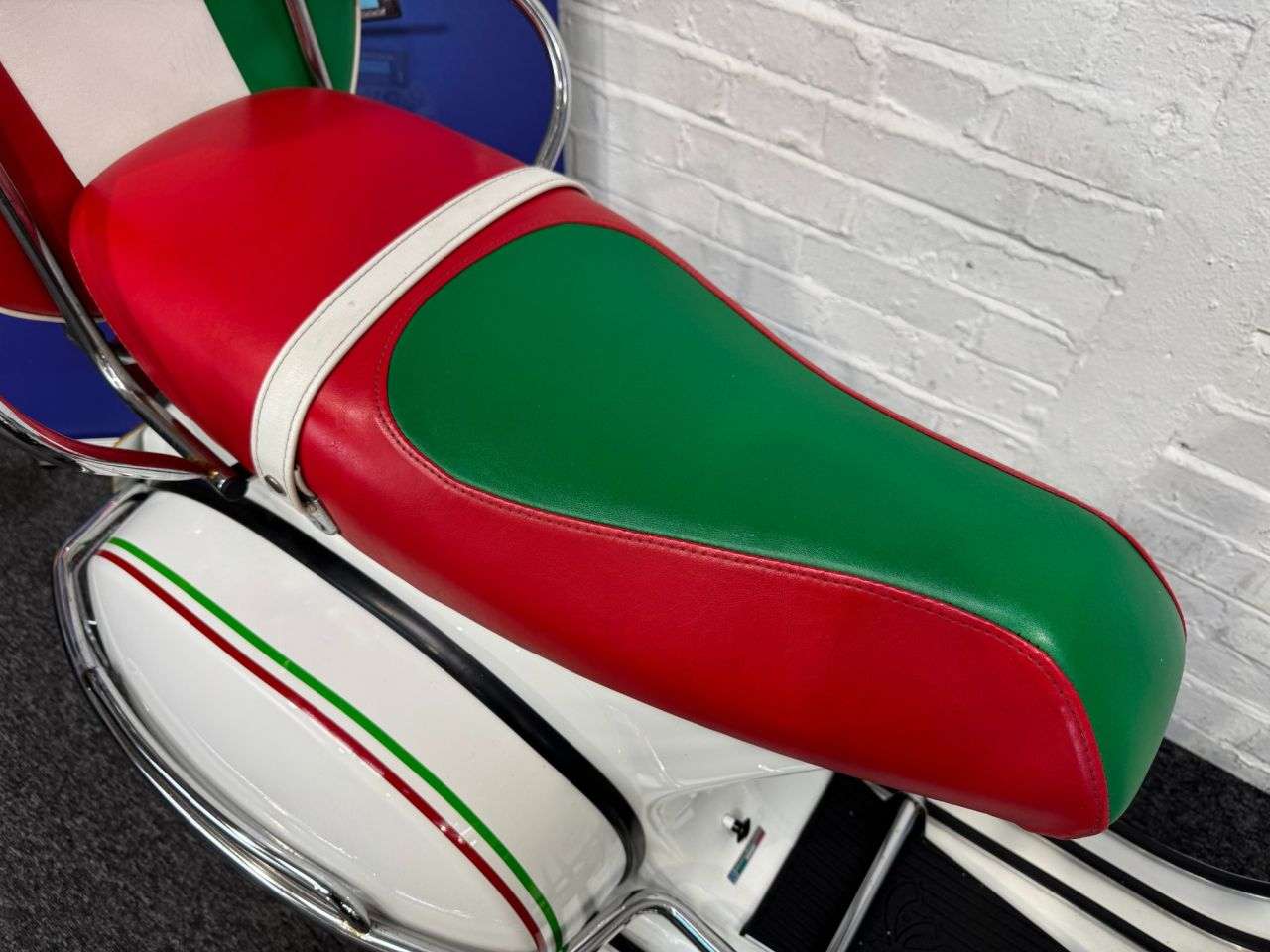 2015 PIAGGIO VESPA PX 125 2015 PIAGGIO VESPA PX 125