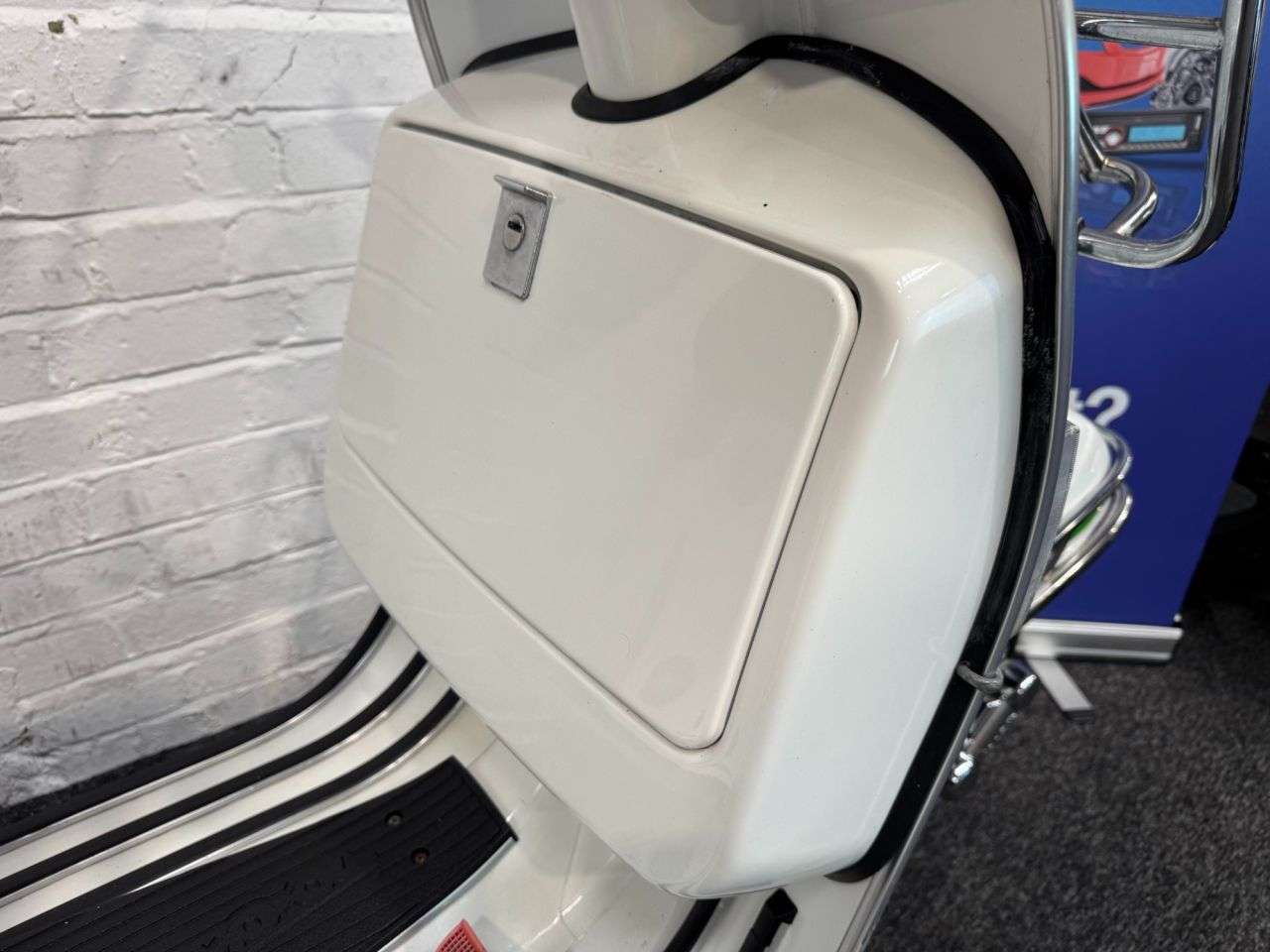 2015 PIAGGIO VESPA PX 125 2015 PIAGGIO VESPA PX 125