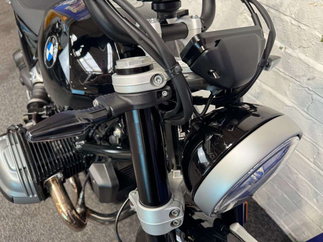 2025 BMW R 12 2025 BMW R 12