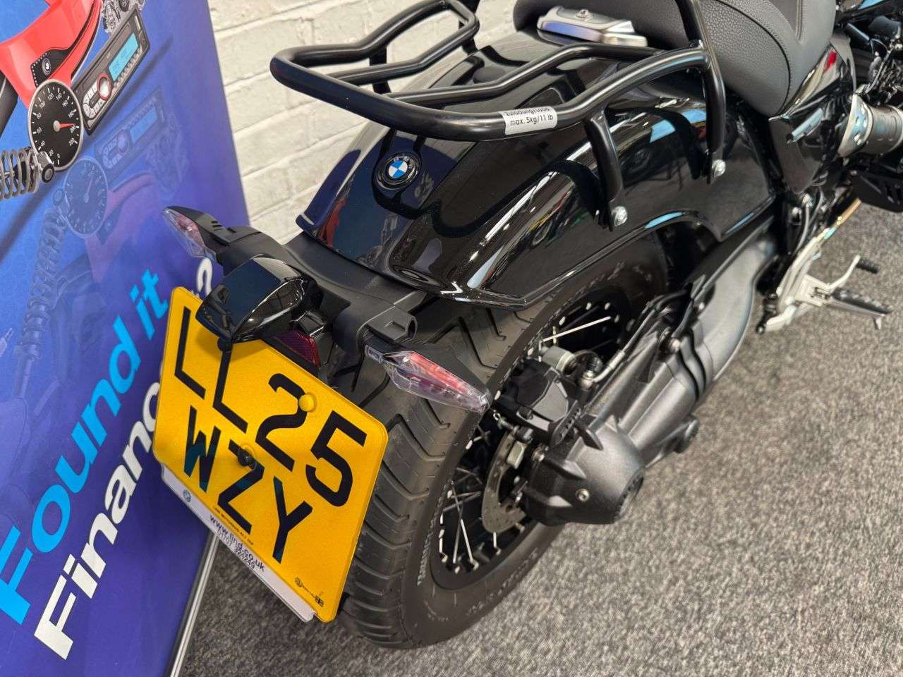 2025 BMW R 12 2025 BMW R 12