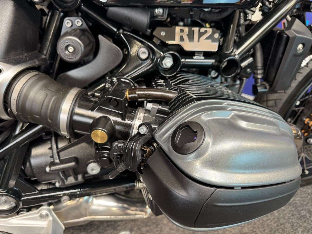 2025 BMW R 12 2025 BMW R 12
