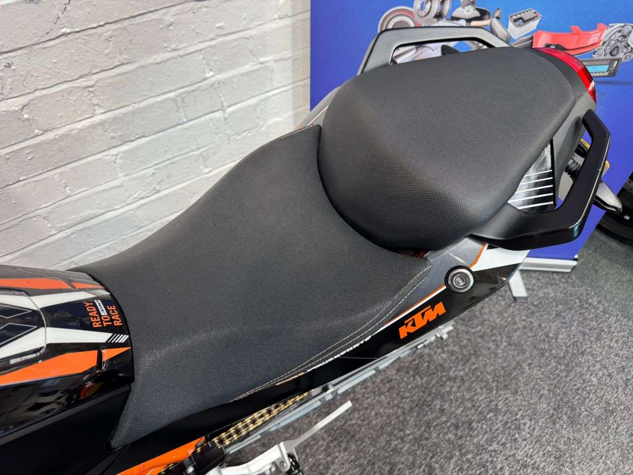 2016 KTM 390 DUKE 2016 KTM 390 DUKE