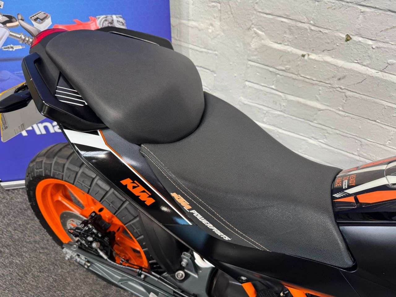 2016 KTM 390 DUKE 2016 KTM 390 DUKE