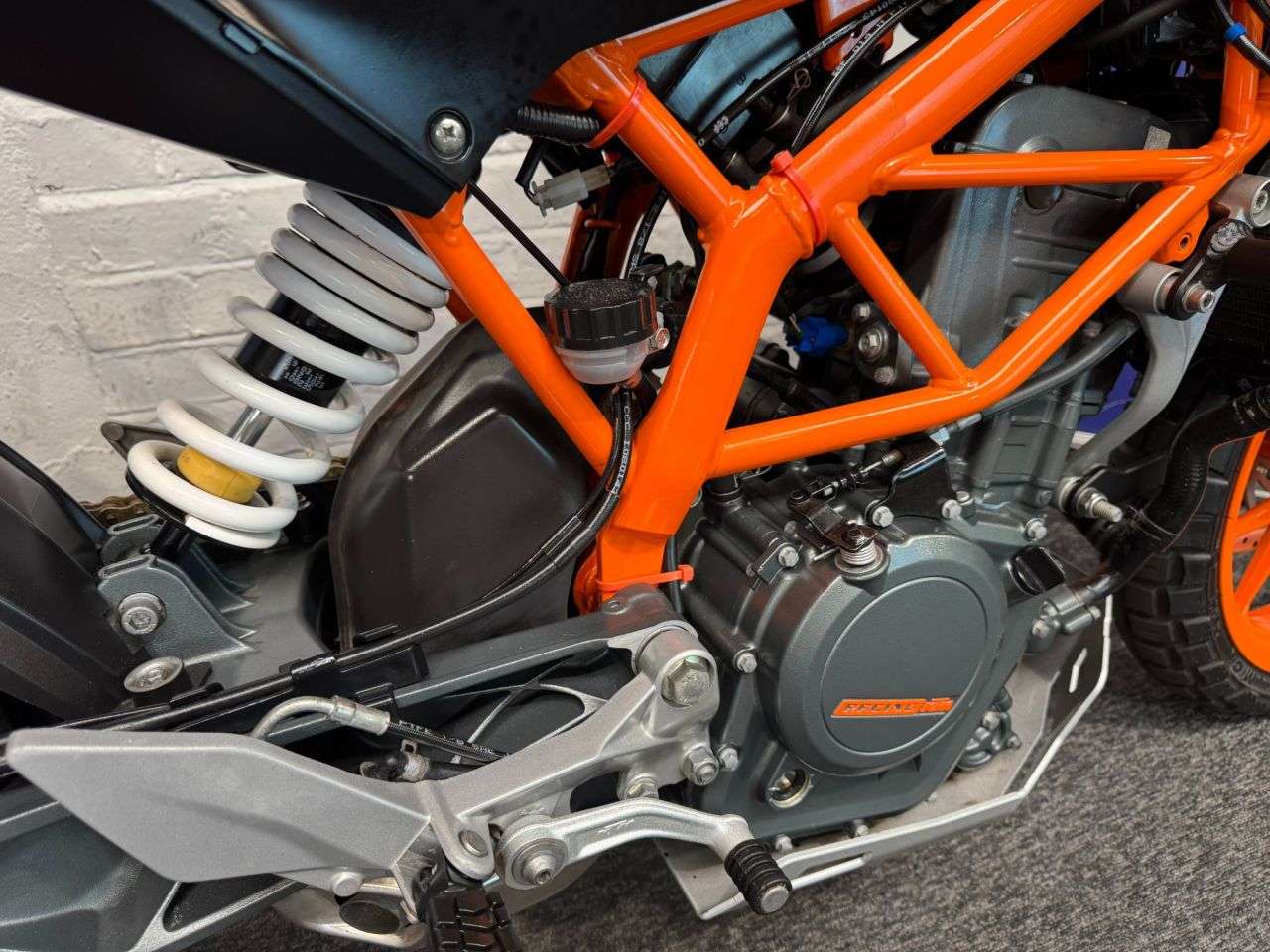 2016 KTM 390 DUKE 2016 KTM 390 DUKE
